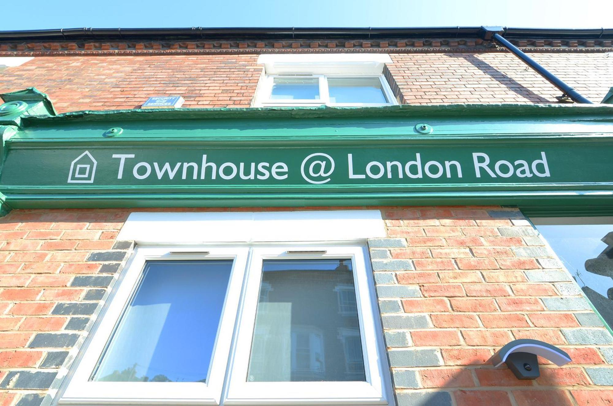 Townhouse Plus @ London Road Stoke Bagian luar foto